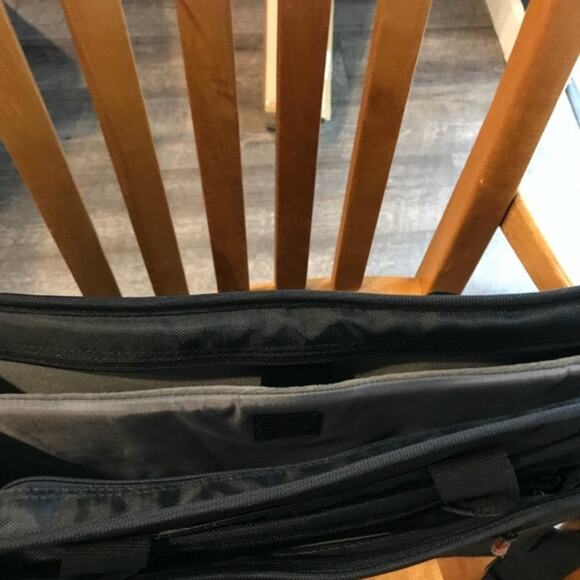 Thinkpad Canvas Computer Bag - Picture 6 of 6